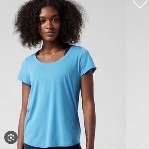 NWOT Athleta Stratus II Tee Blue XXS
